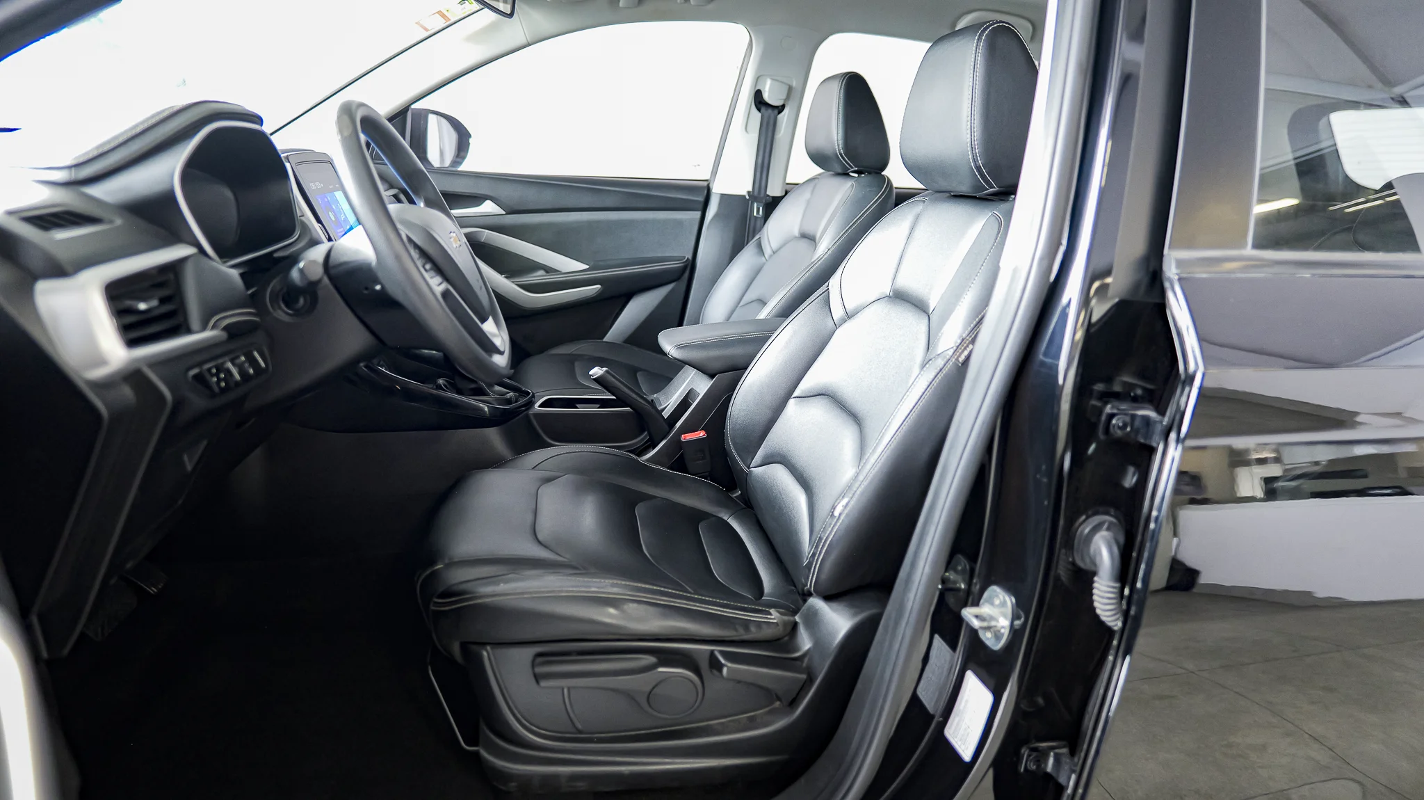 Interior 4