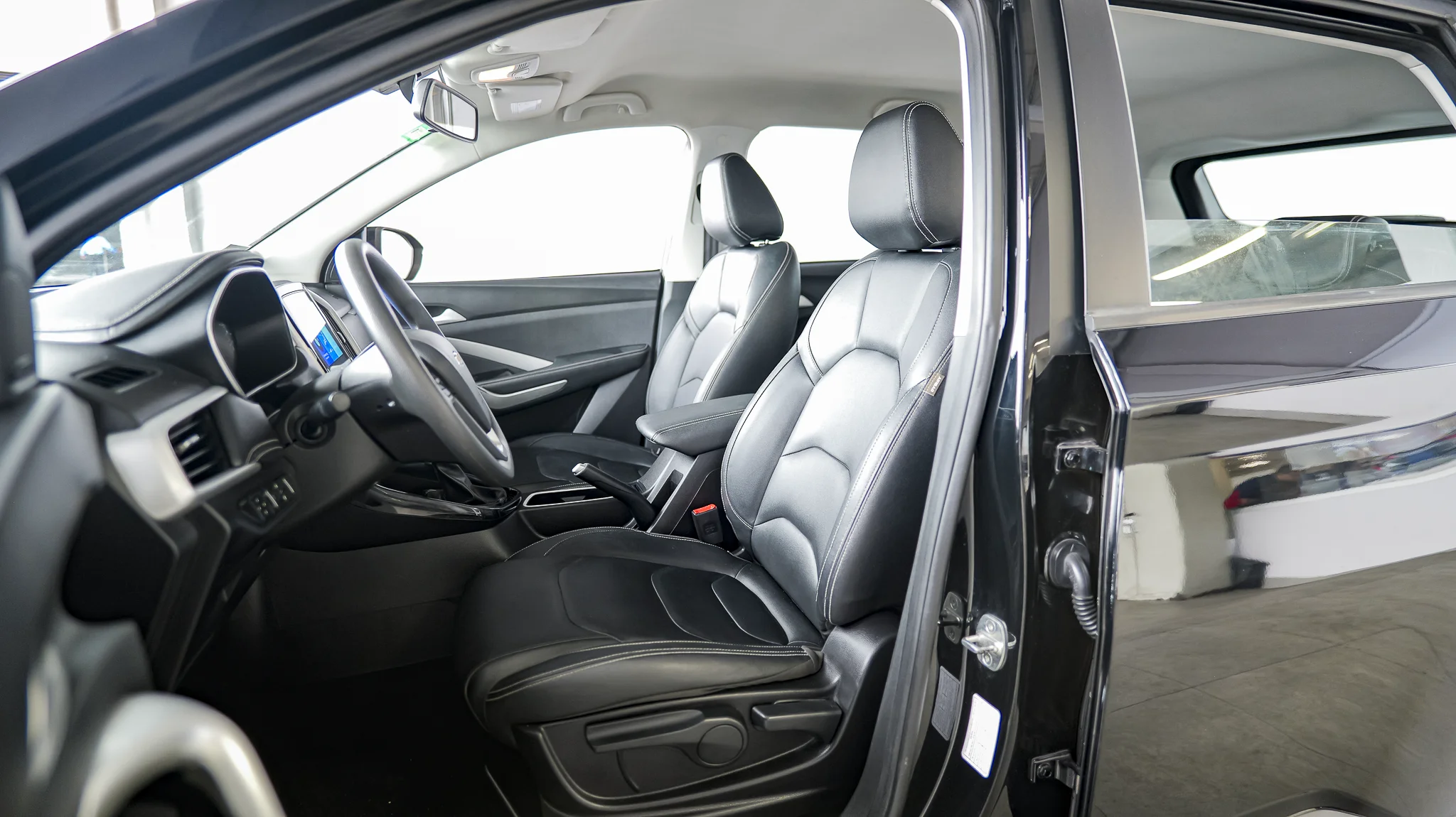 Interior 4