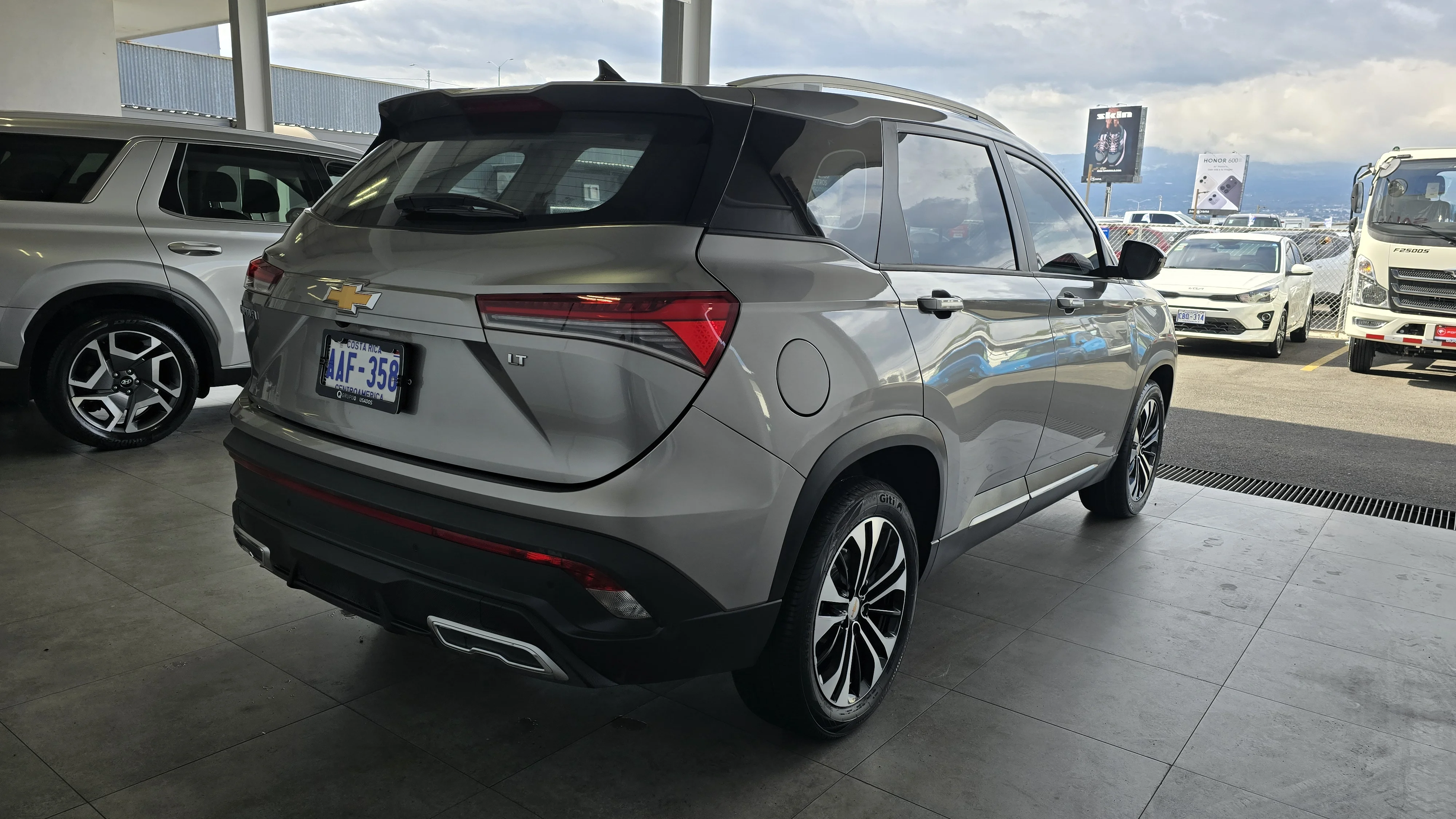Exterior 9