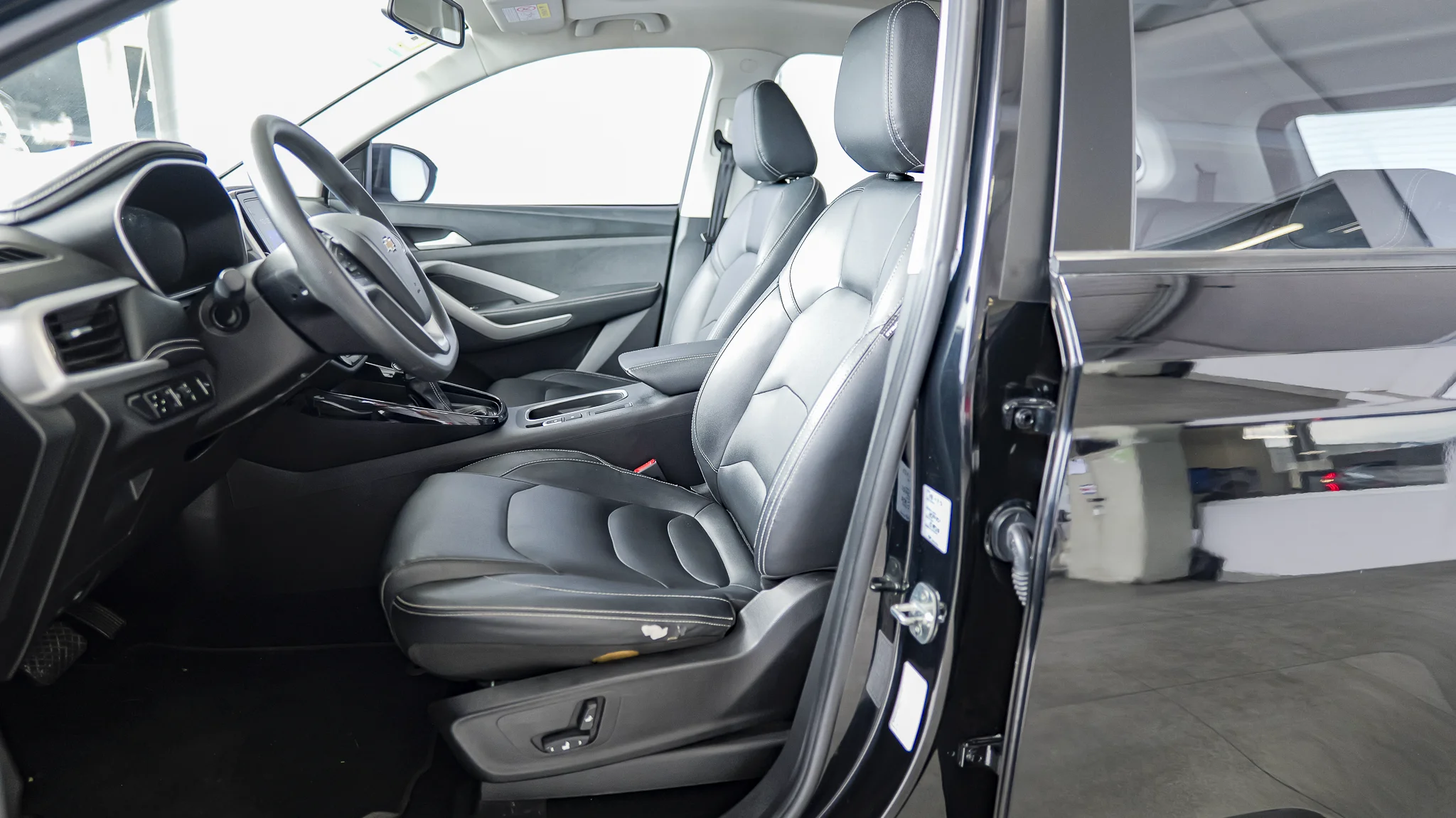 Interior 4