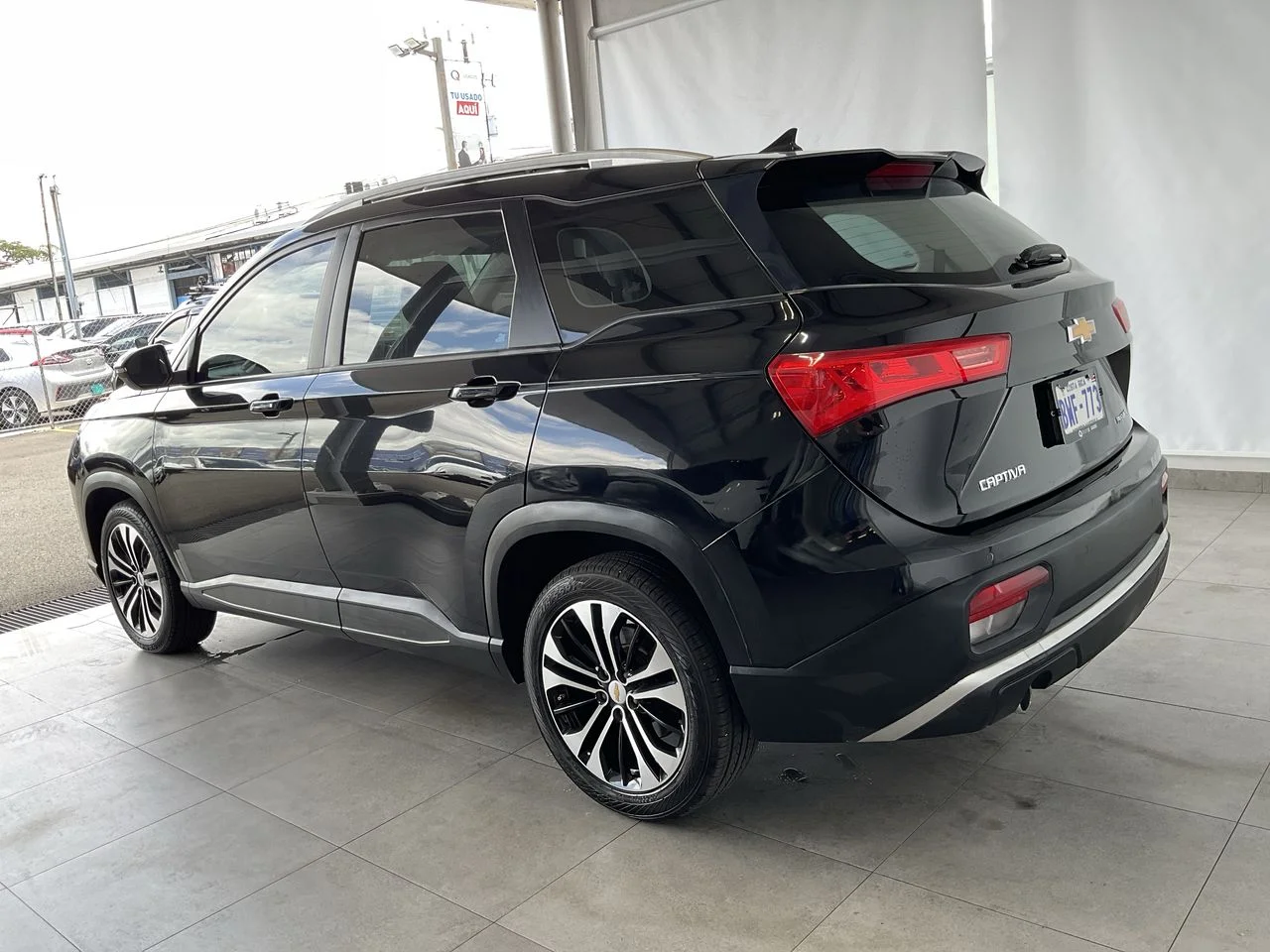Exterior 5