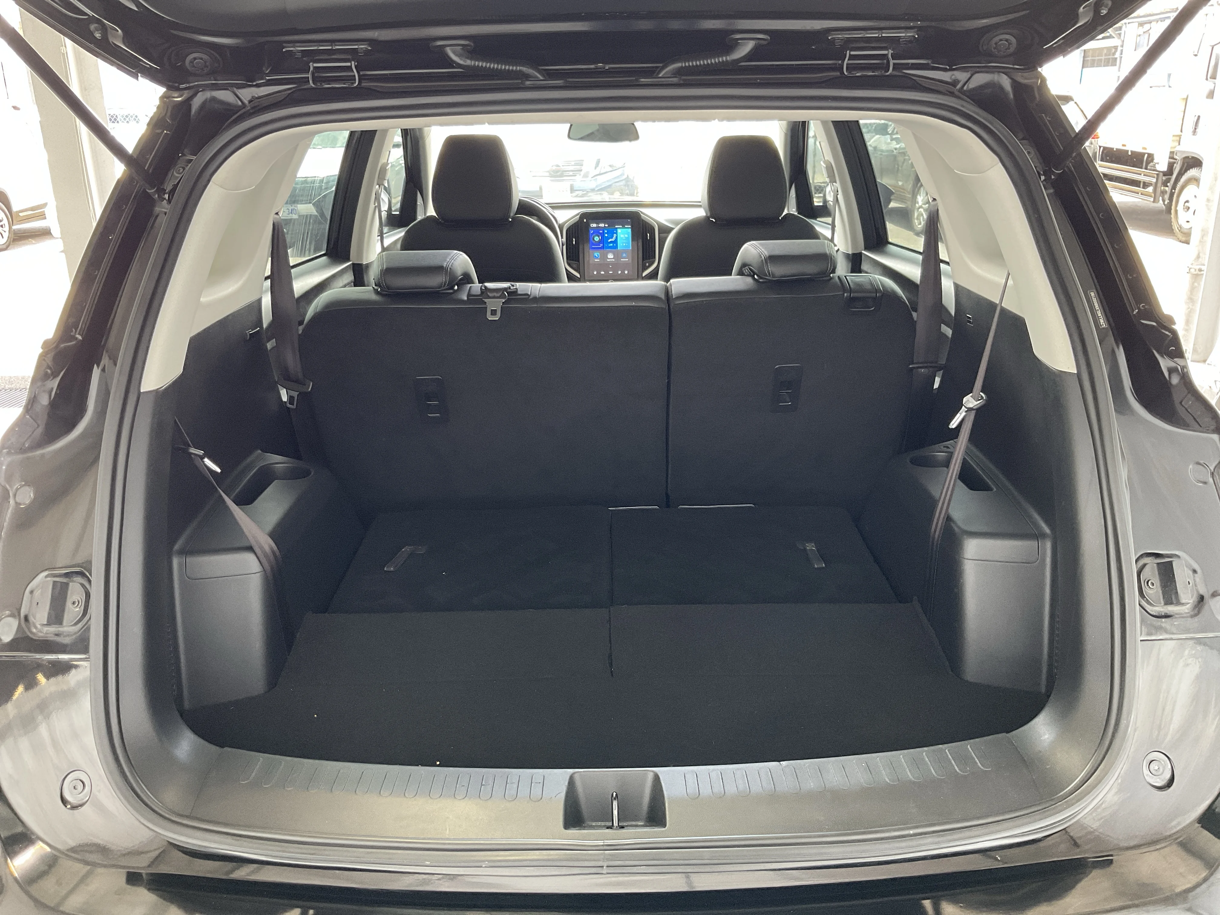 Interior 4