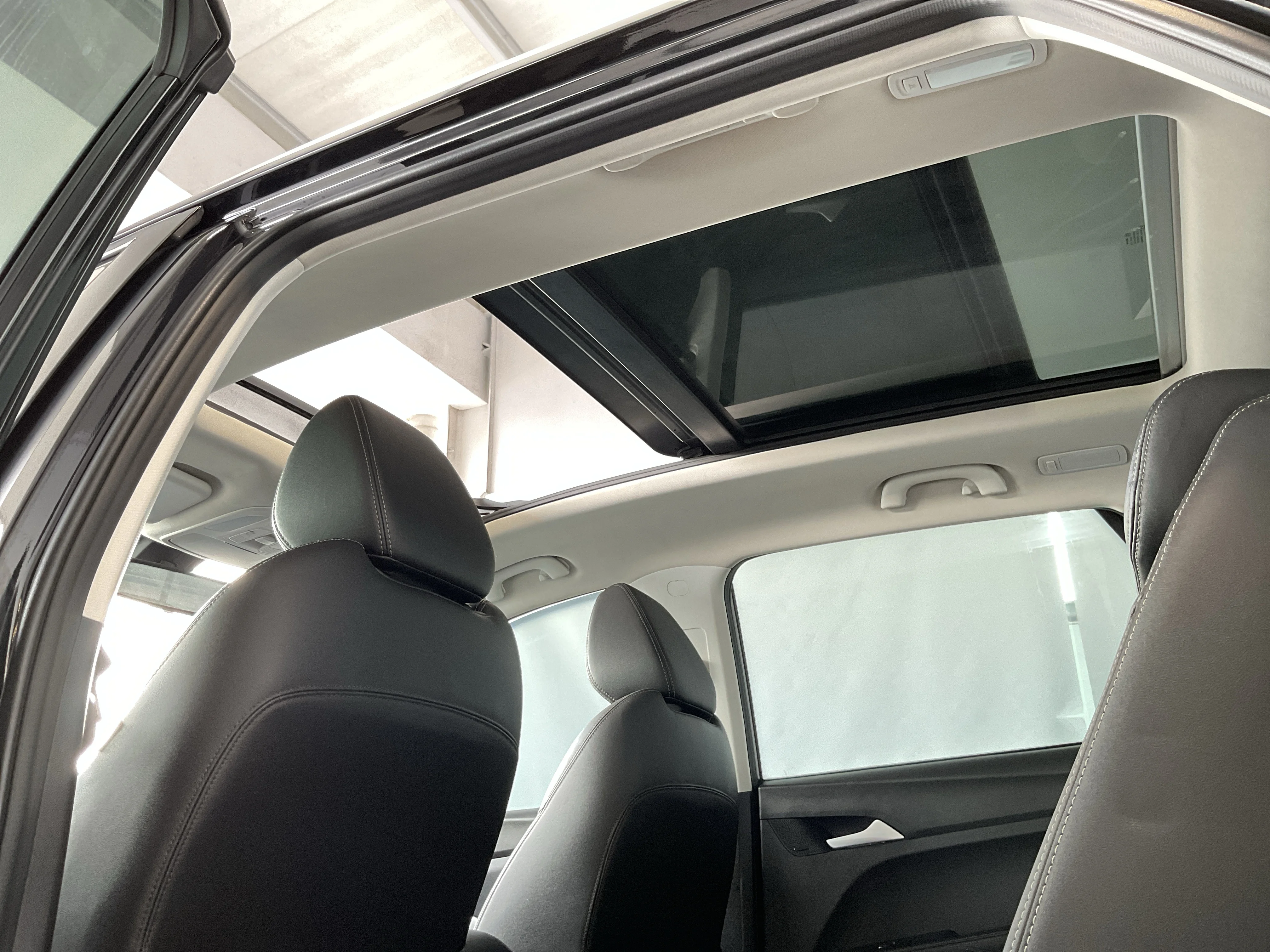 Interior 10