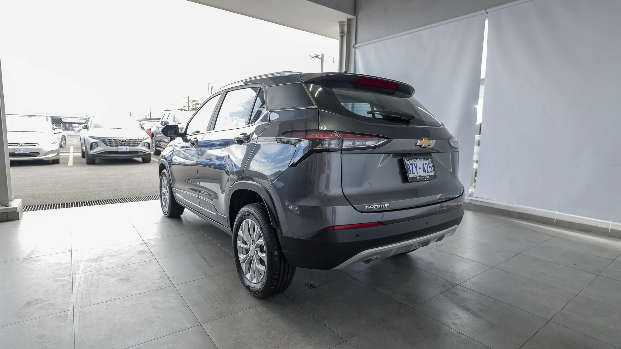 Exterior 5