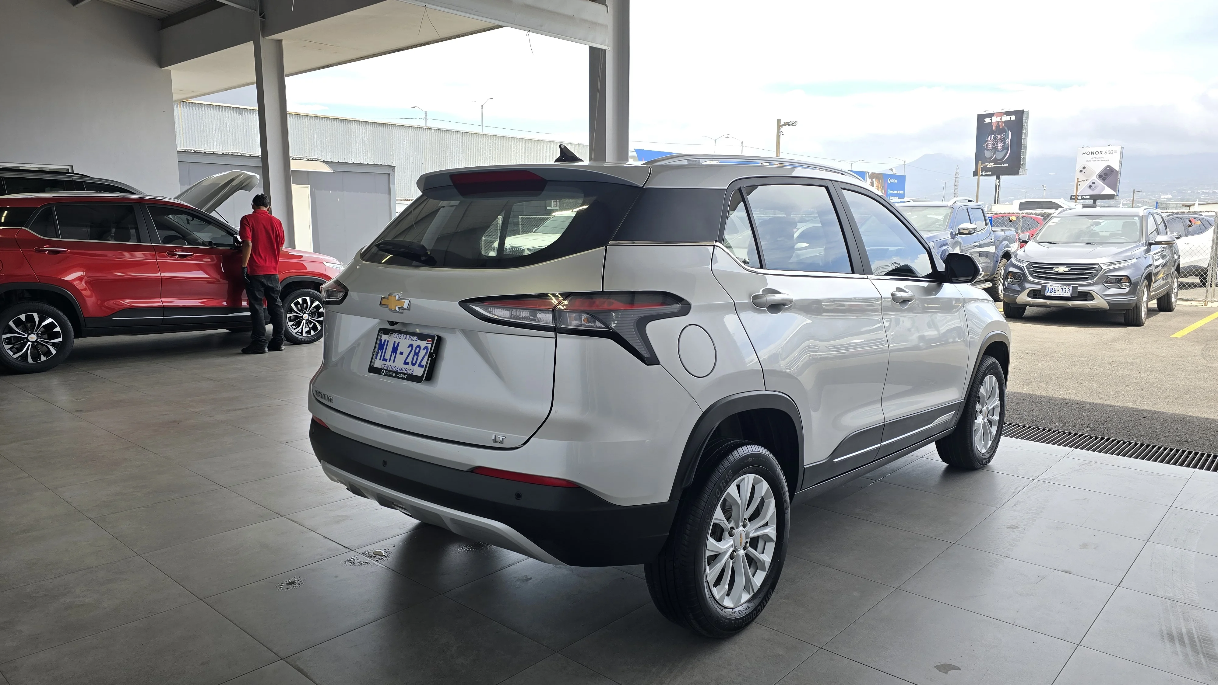 Exterior 9