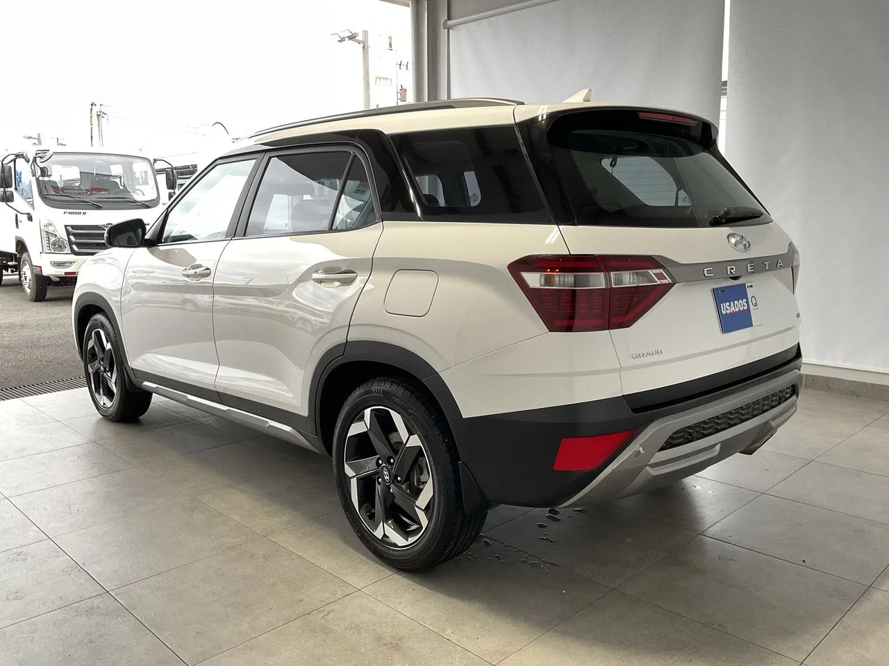 Exterior 5