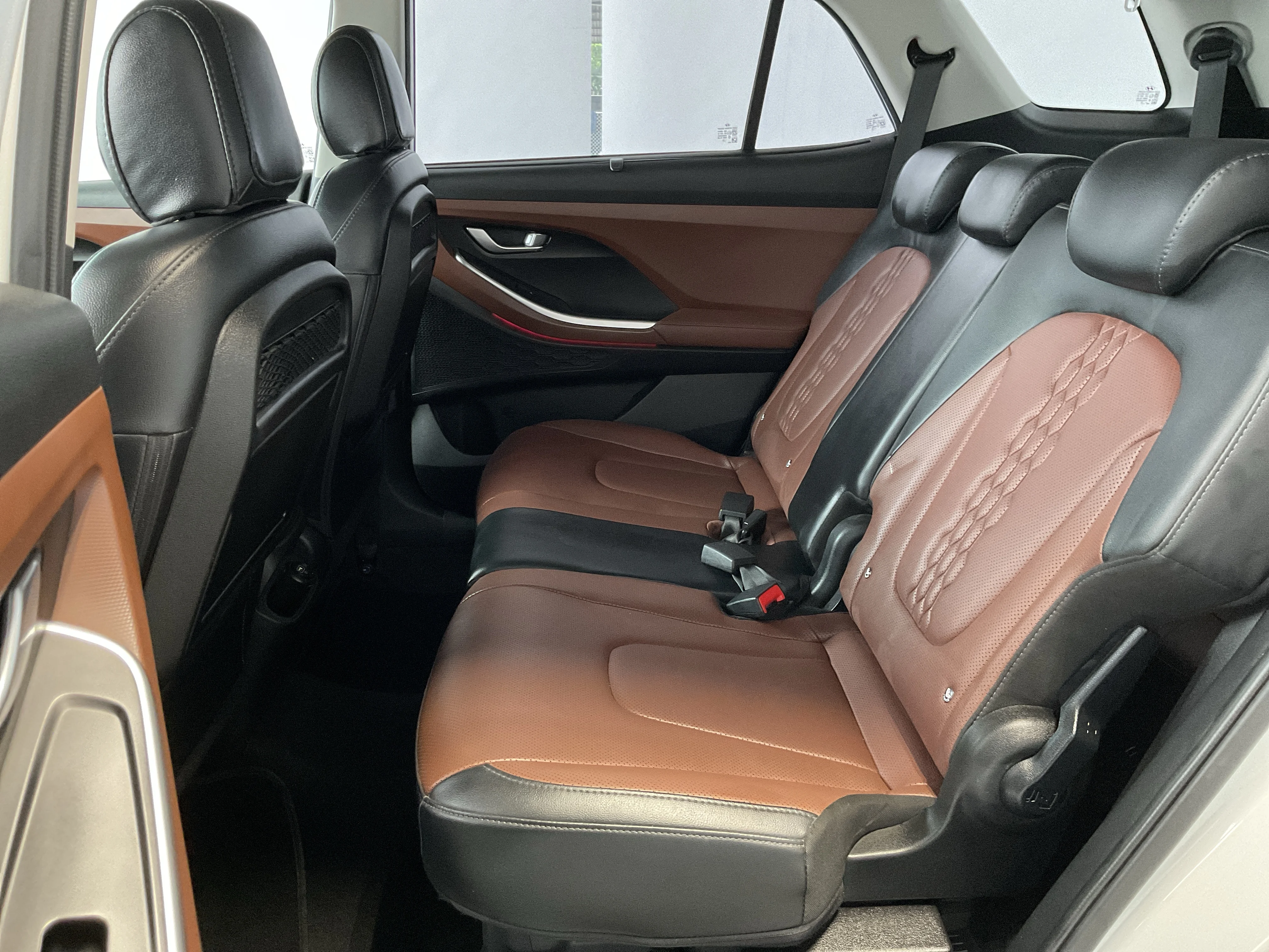 Interior 3