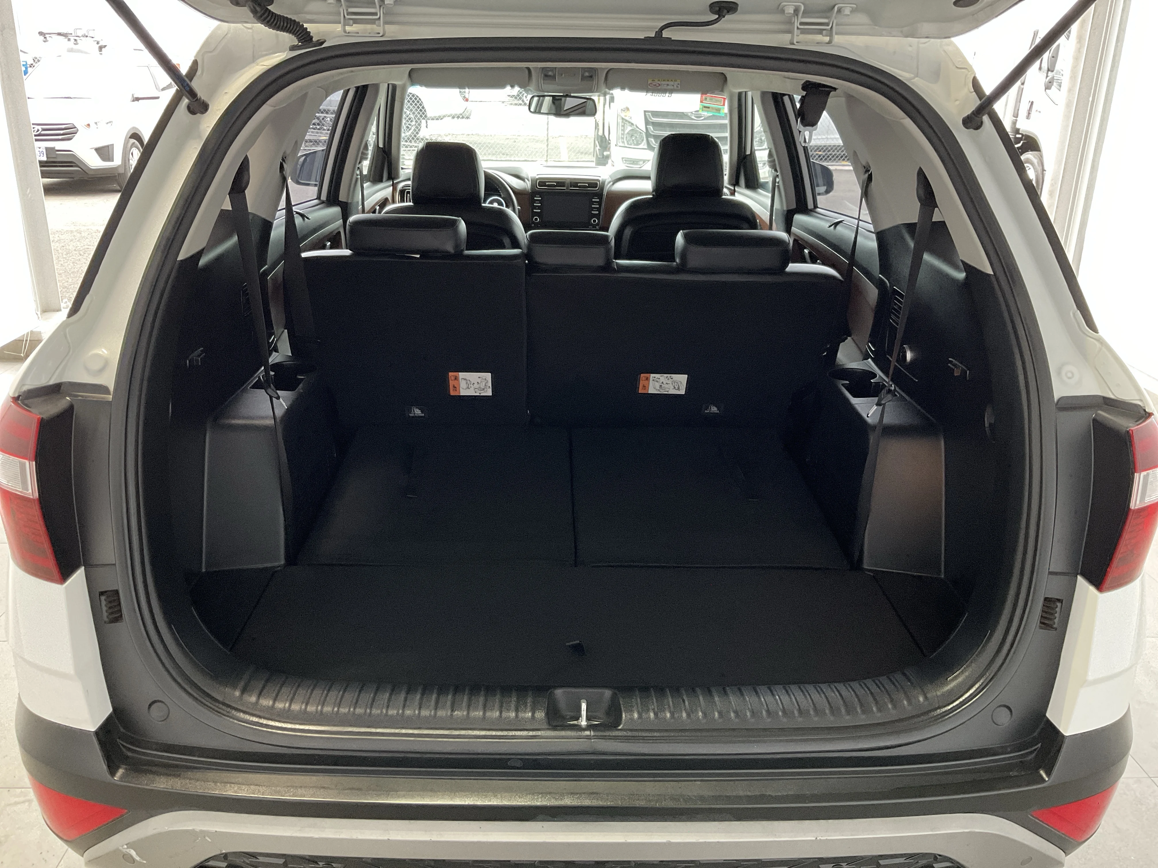 Interior 4
