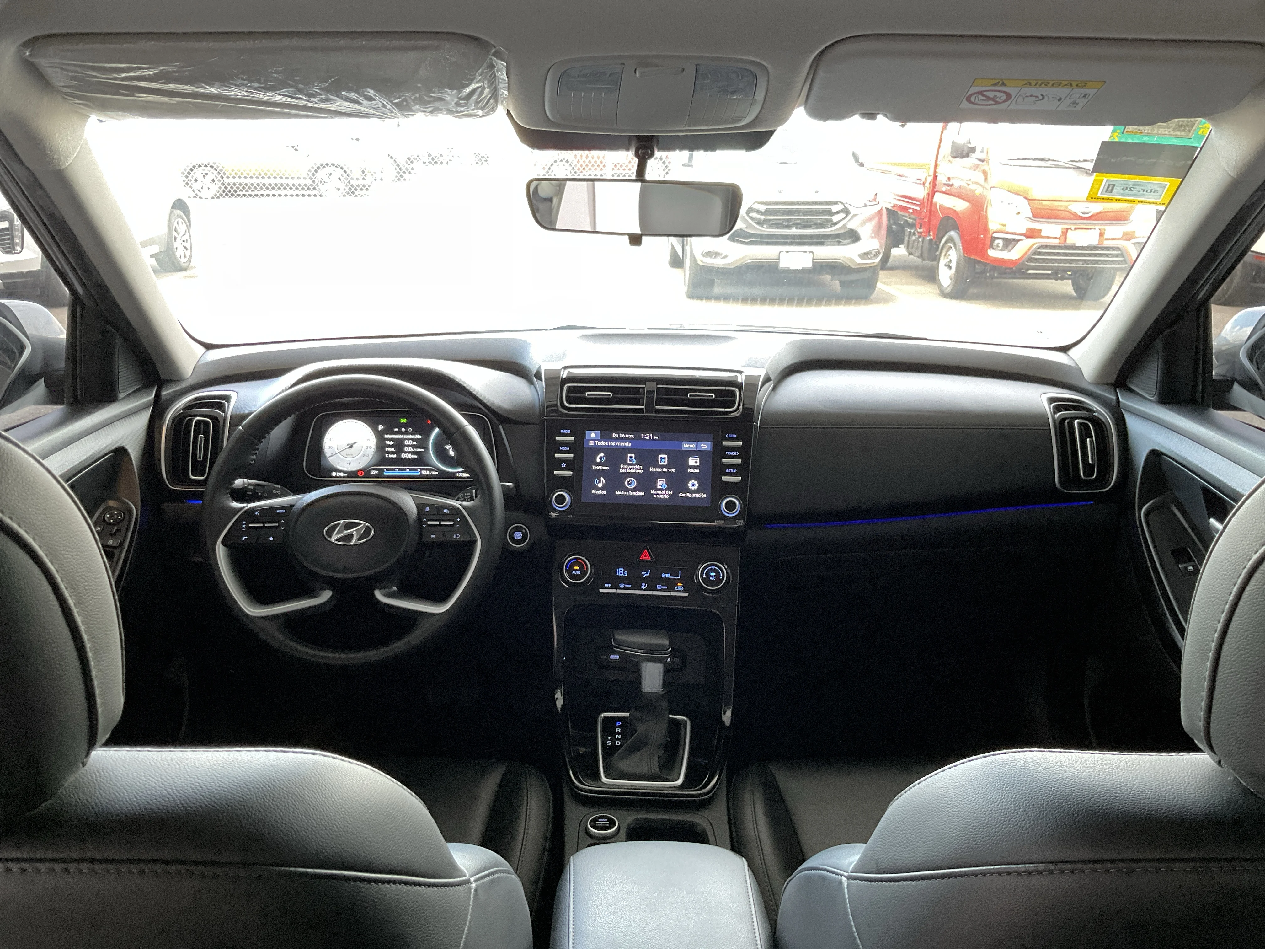Interior 8