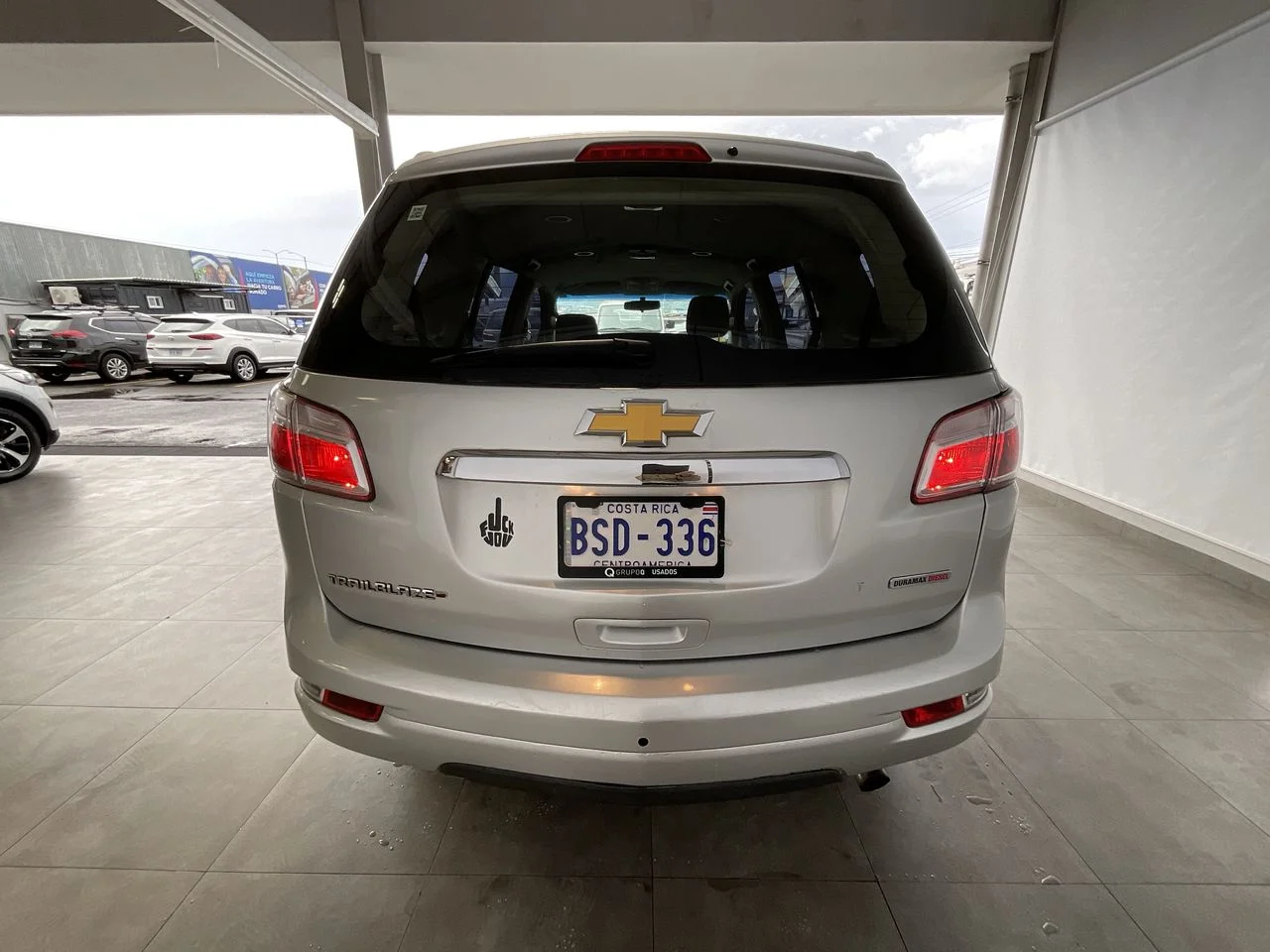Exterior 6