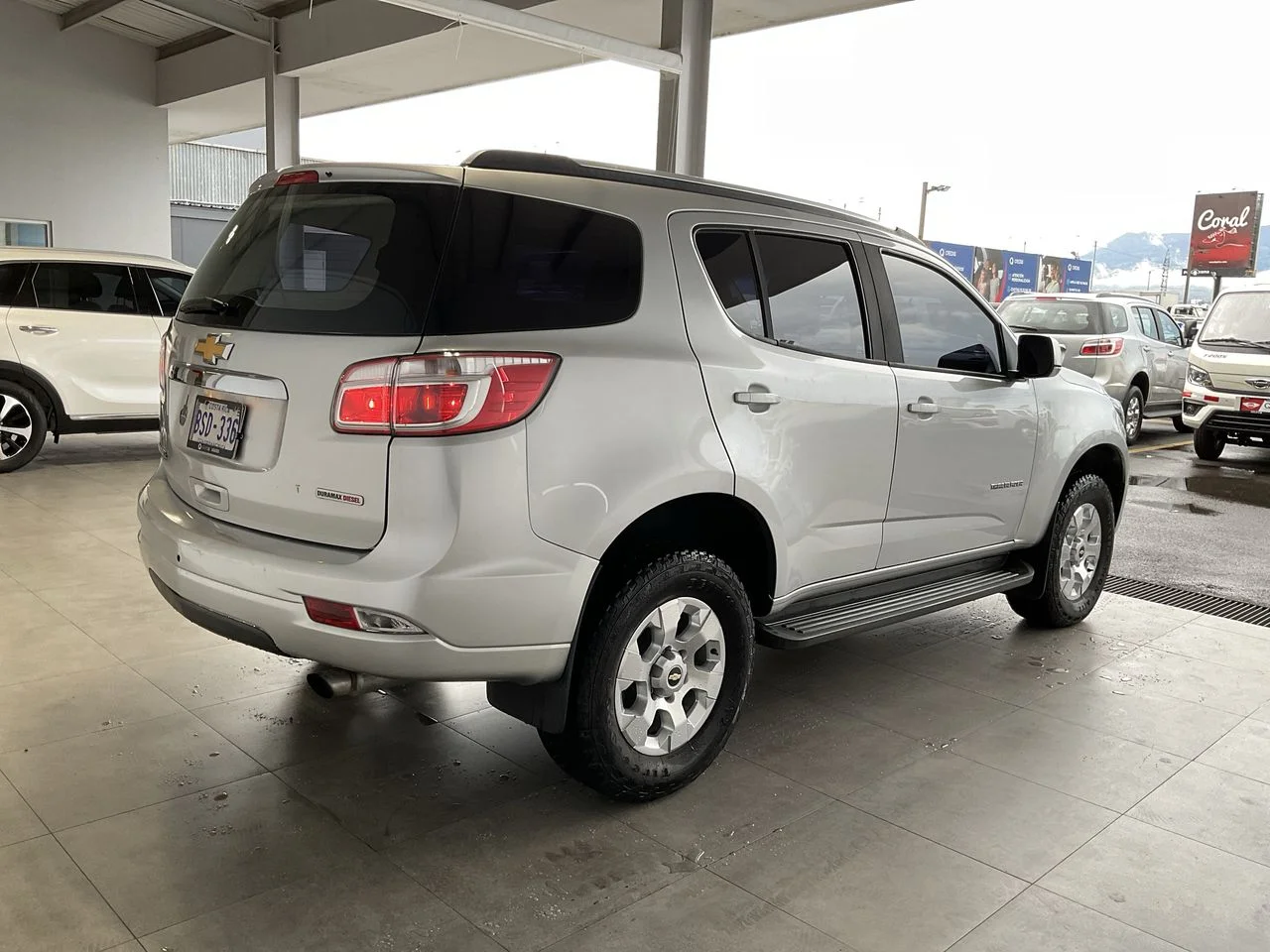 Exterior 7