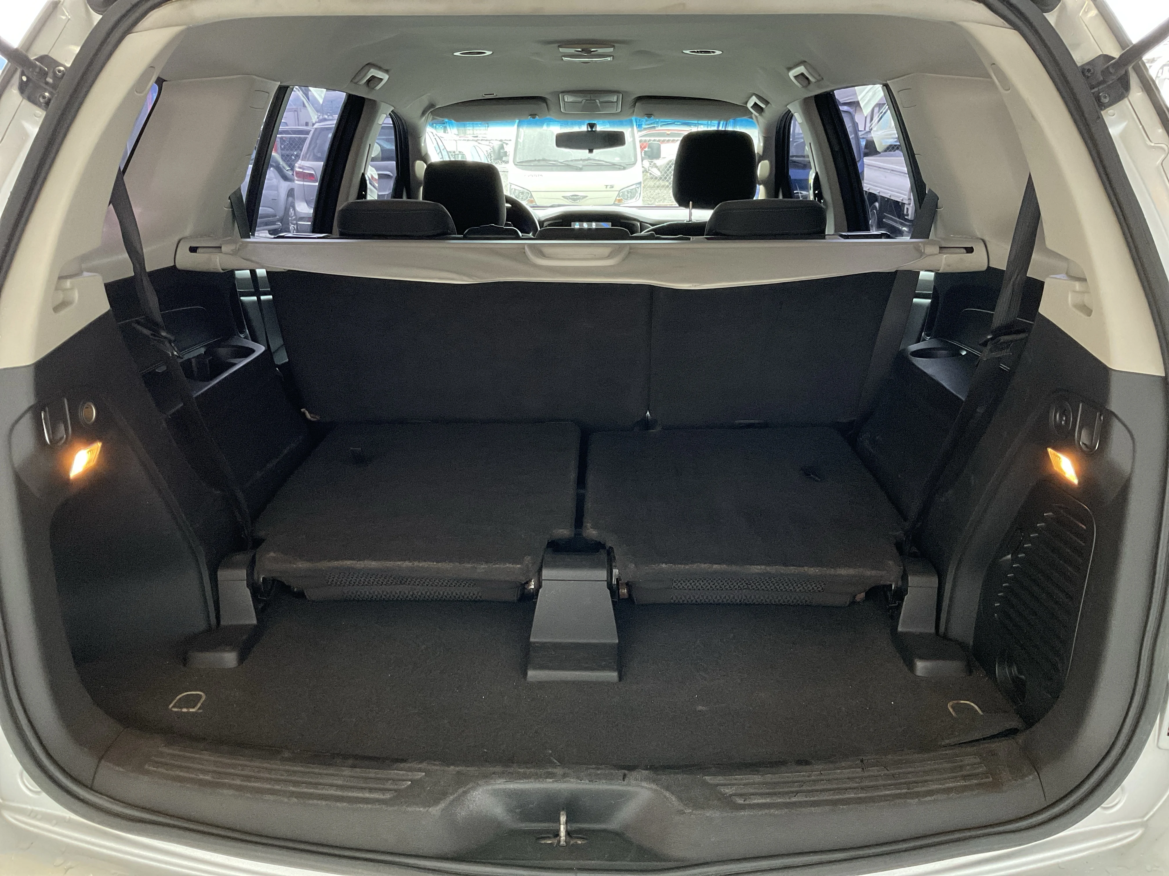 Interior 4
