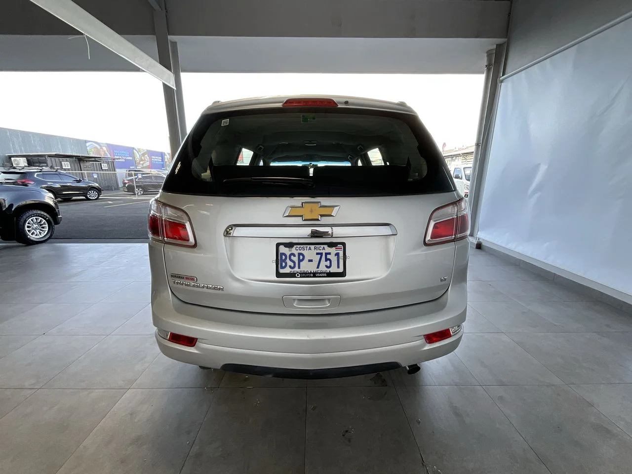 Exterior 6