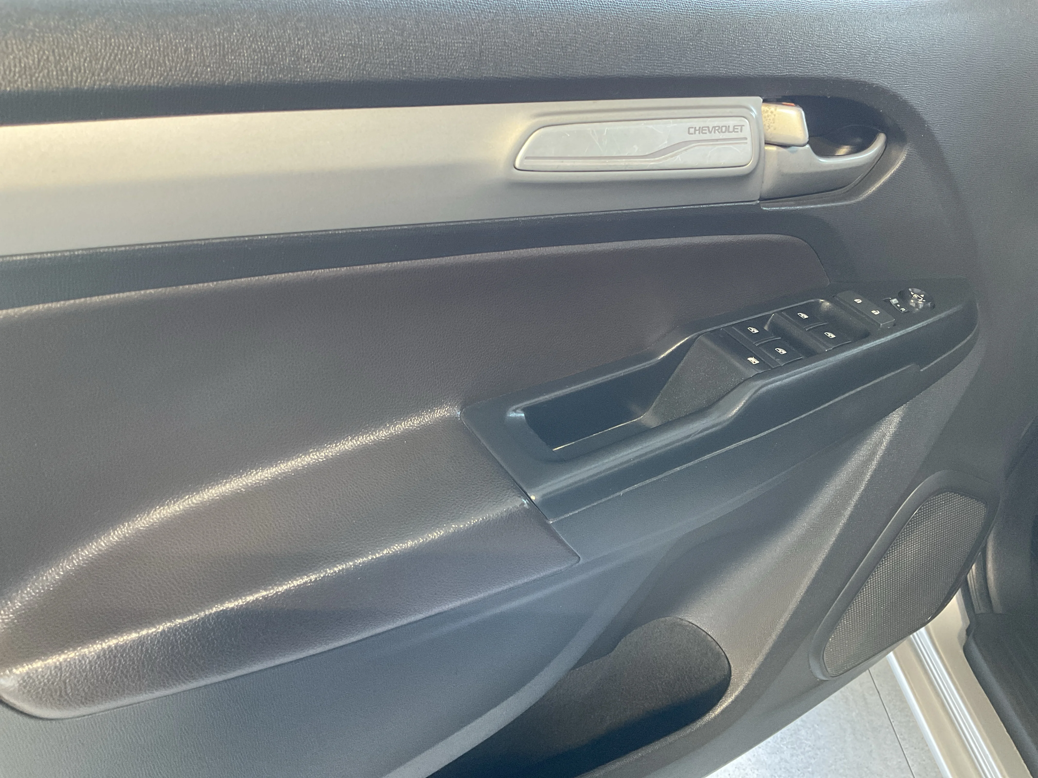Interior 5