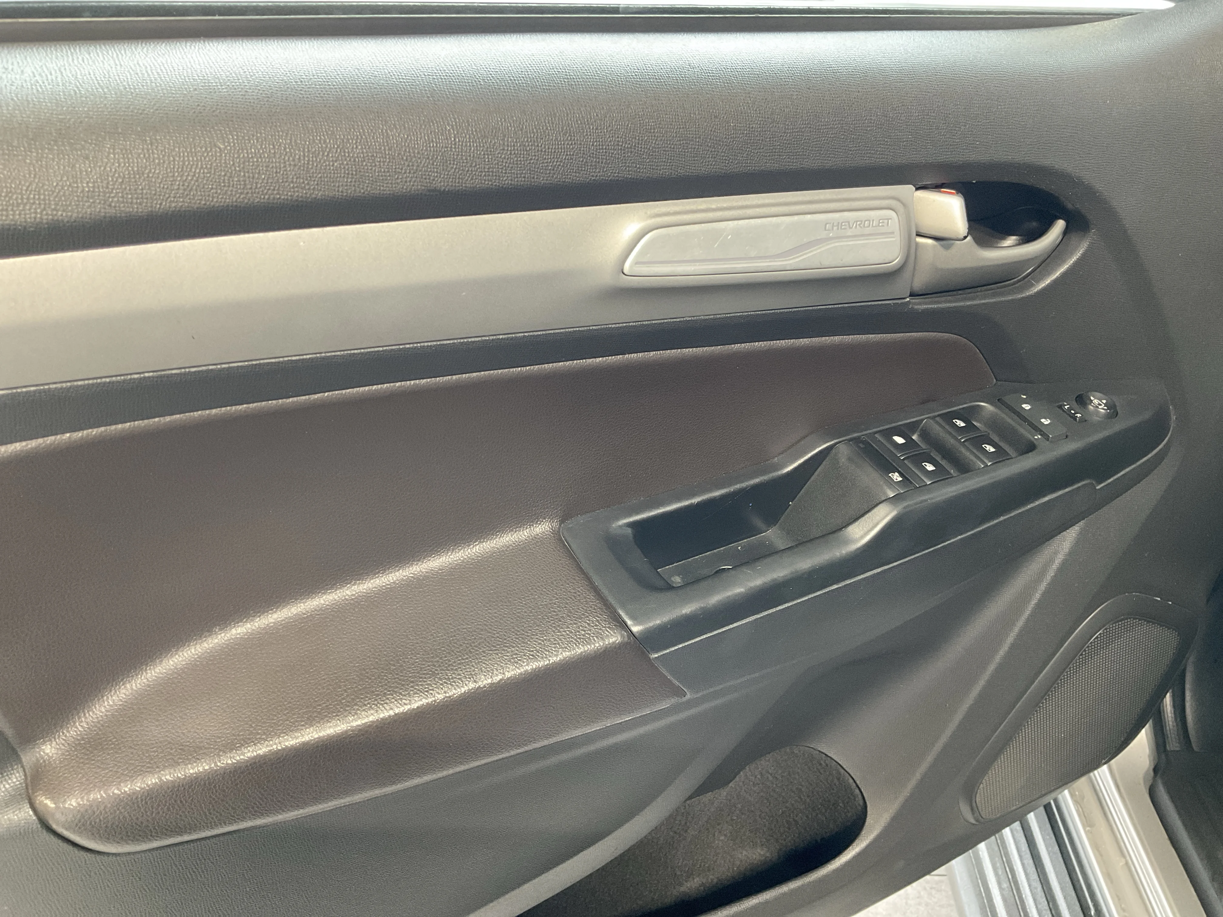 Interior 5