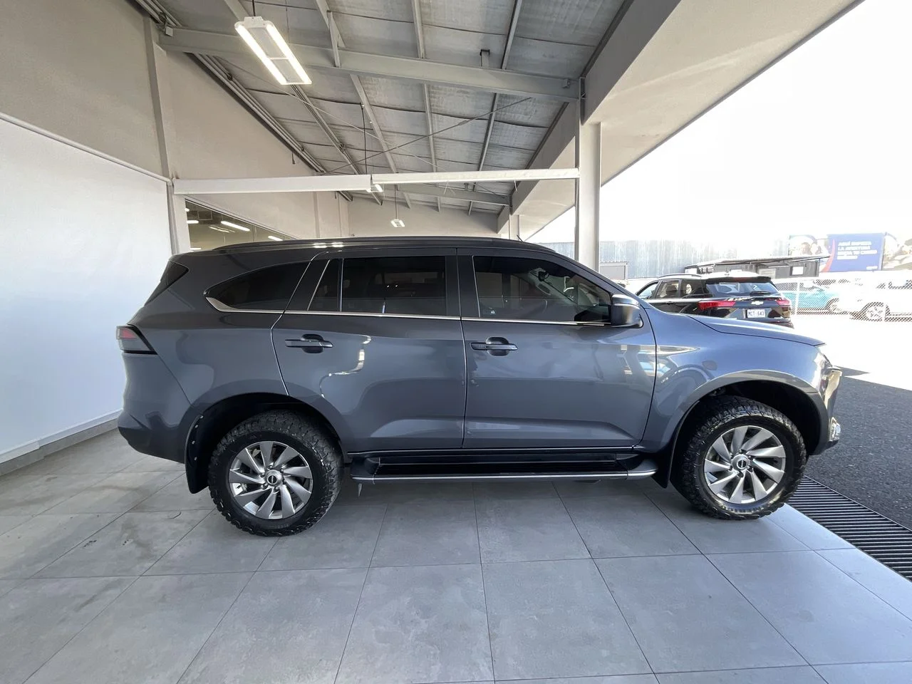 Exterior 8